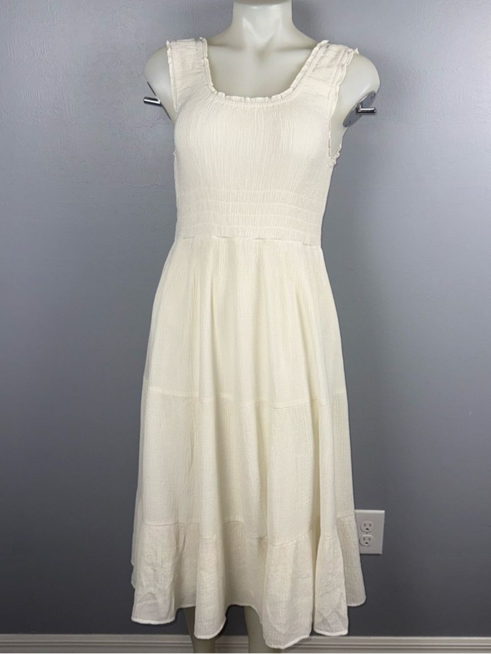 Rachel Parcell Midi Dress Women’s S  Ivory Scooped Tiered Ruffle Crinkle NWT
